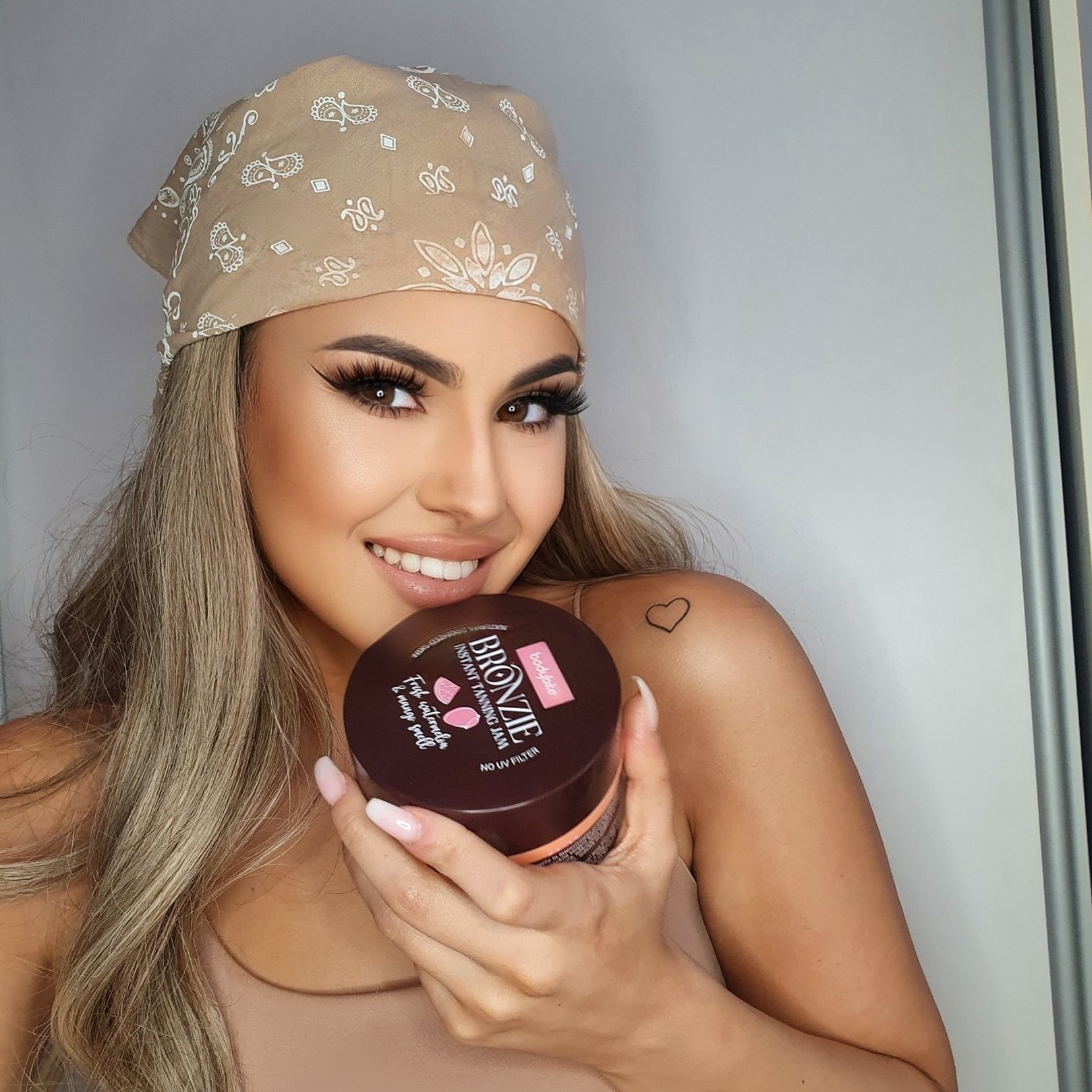 crema bronceadora facial